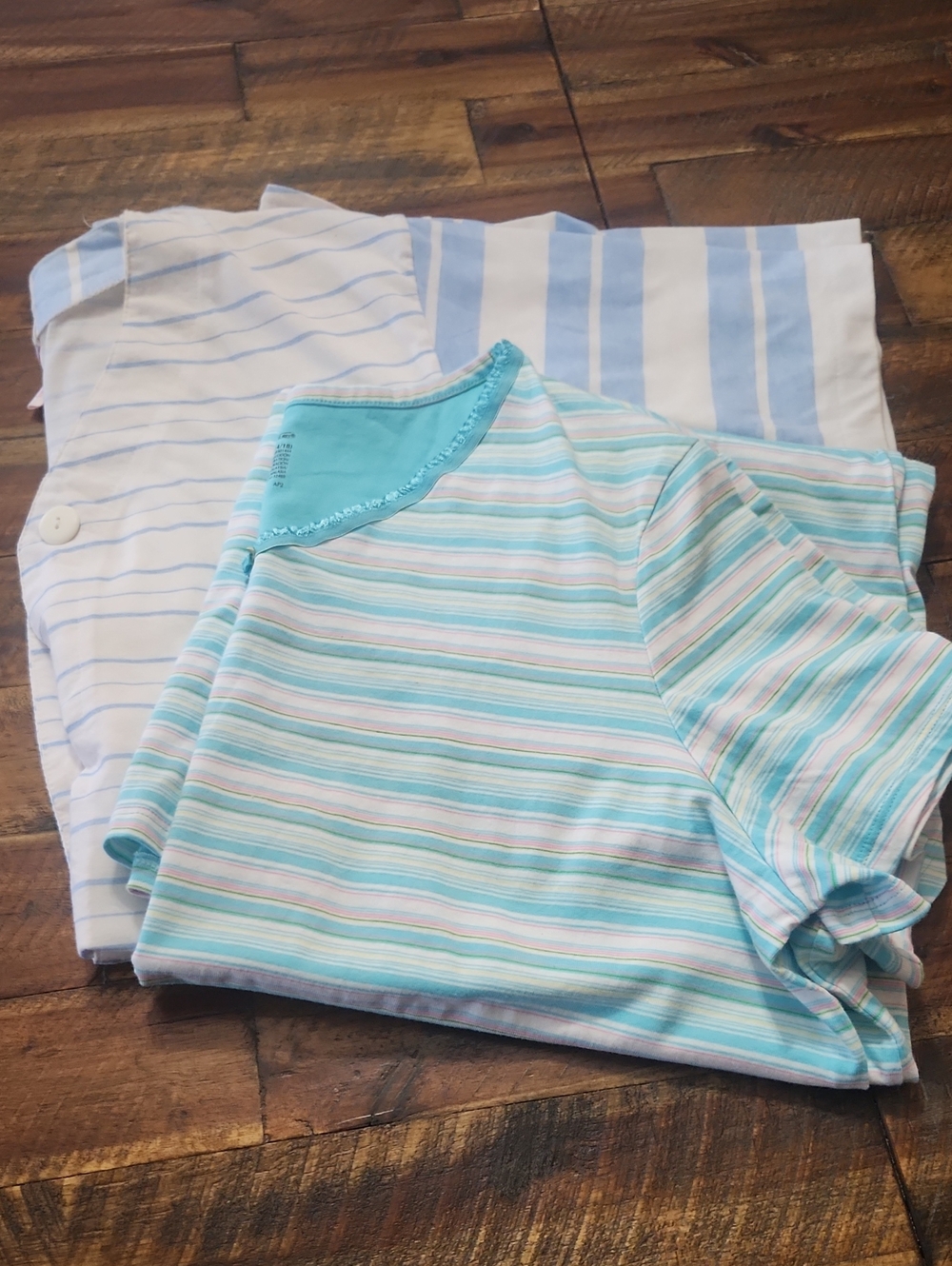 2 Sleepshirts Womens Lg.